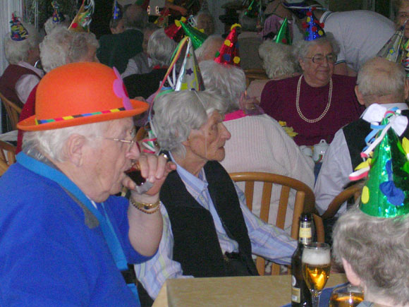 Bei unserer Sylvester-Feier in unserem Restaurant der Seniorenresidenz Großziethen